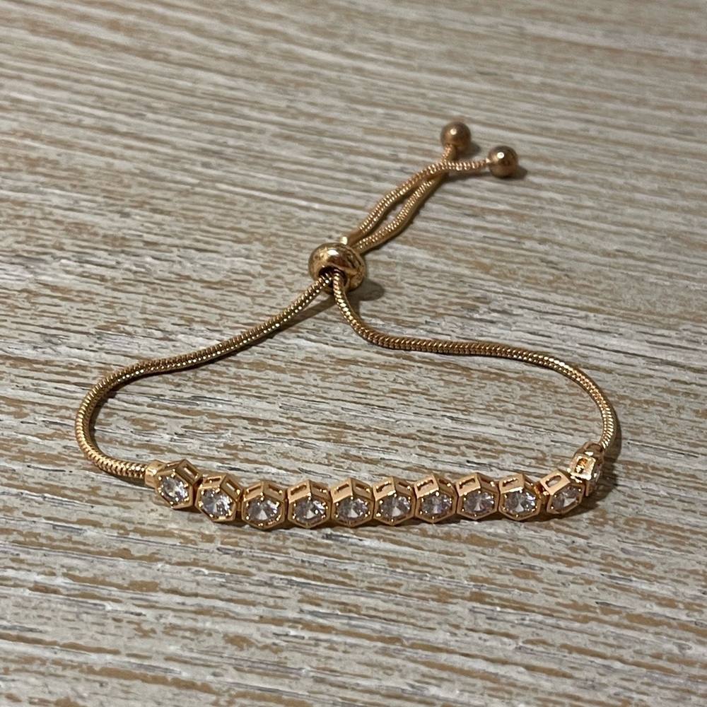 Elegant Gold Bracelet with Clear Accents - Picture 2 of 9